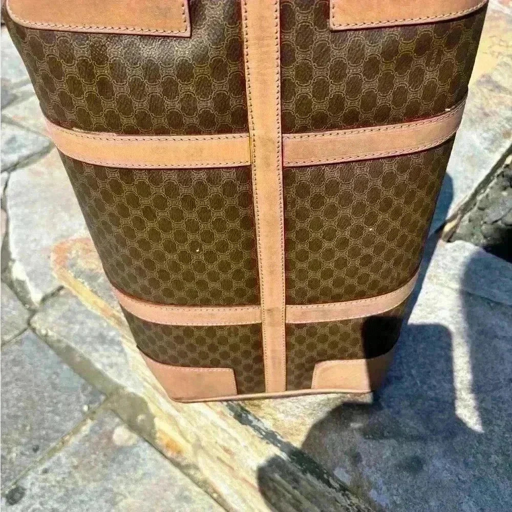 Celine Duffle- classic carryon W/added guitar strap strap-some wear but lovely - Picture 10 of 17